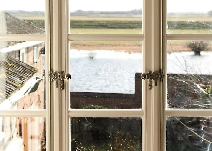 Timber House For Outdoors Fans By Elbe *